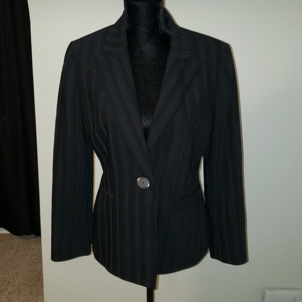 Tahari woman's black blazer
